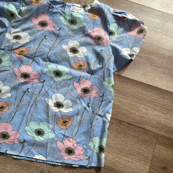 Molly Bracken Floral Blouse - Picture 2 of 9